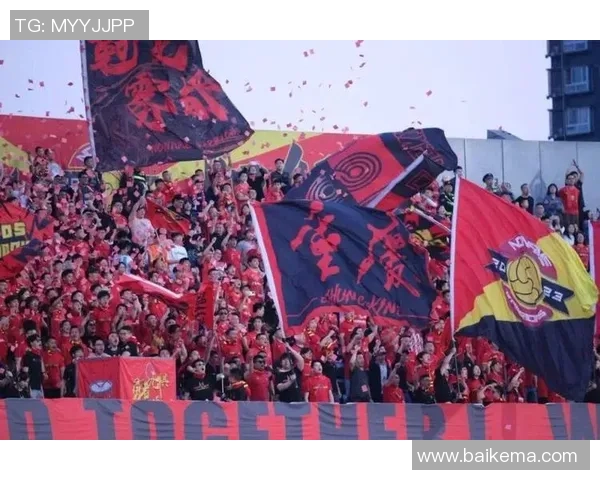 广州富力与重庆队激战9月23日精彩对决期待球迷热情助威 广州富力与重庆队激战9月23日精彩对决期待球迷热情助威