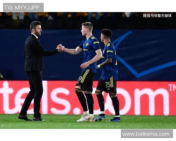 班南特斯与圣达哥林玛的精彩对决引发球迷热议与期待 班南特斯与圣达哥林玛的精彩对决引发球迷热议与期待