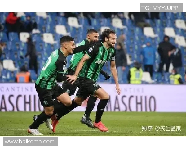 萨索洛与那不勒斯的恩怨情仇与历史交锋分析