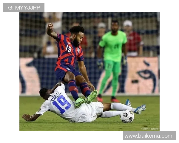 3月27日萨尔瓦多与秘鲁进行友谊赛双方全力以赴争取胜利